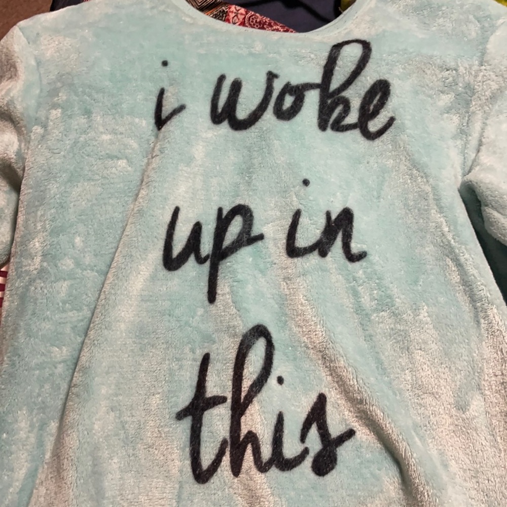 I woke up in this long sleeve!